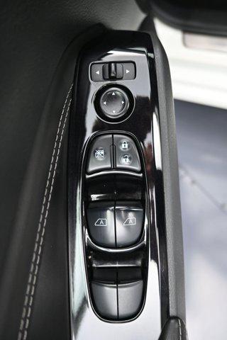Photo of 2022 Pearl White Tricoat Nissan Altima