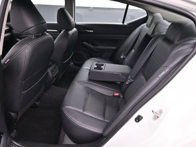 Photo of 2022 Pearl White Tricoat Nissan Altima