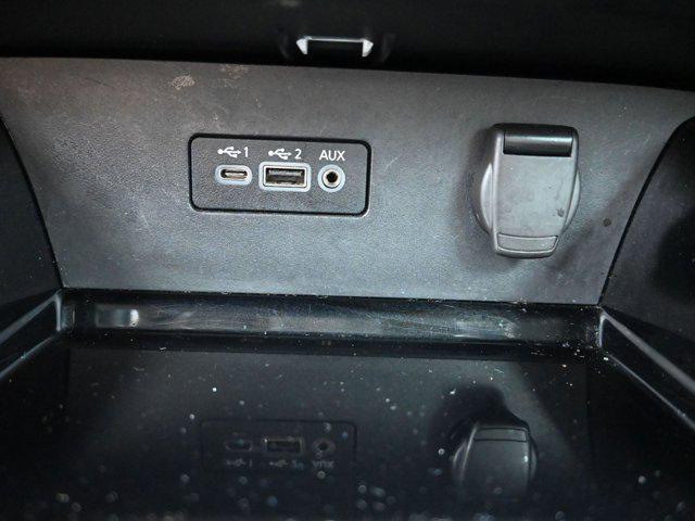 Photo of 2022 Pearl White Tricoat Nissan Altima