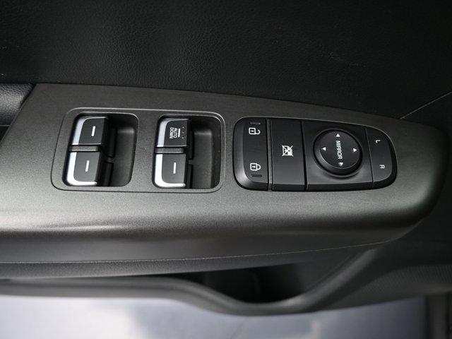 Photo of 2017 Clear White Kia Sportage
