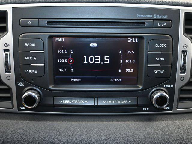 Photo of 2017 Clear White Kia Sportage