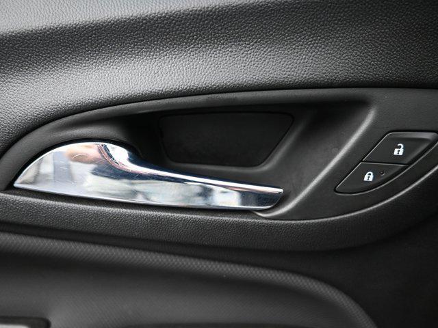 Photo of 2022 Summit White Chevrolet Equinox