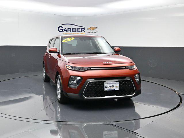 Photo of 2022 Mars Orange Kia Soul