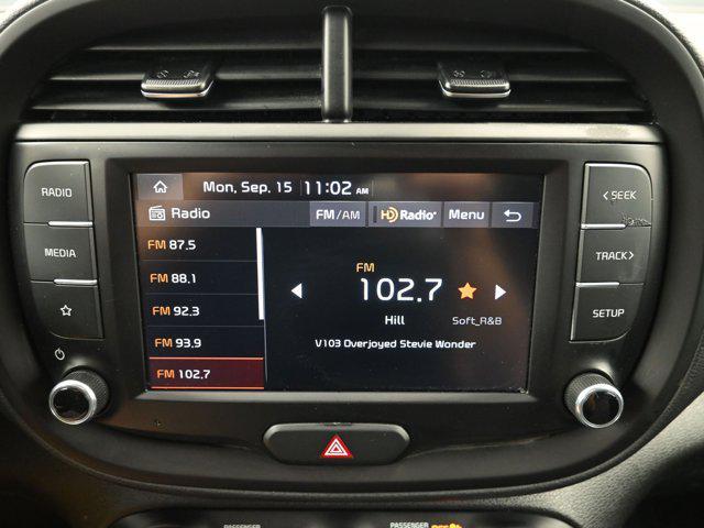 Photo of 2022 Mars Orange Kia Soul