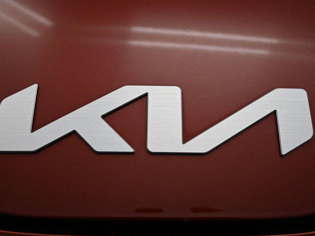 Photo of 2022 Mars Orange Kia Soul