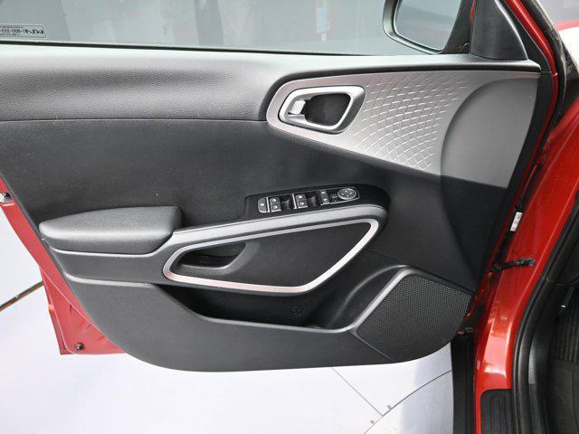 Photo of 2022 Mars Orange Kia Soul