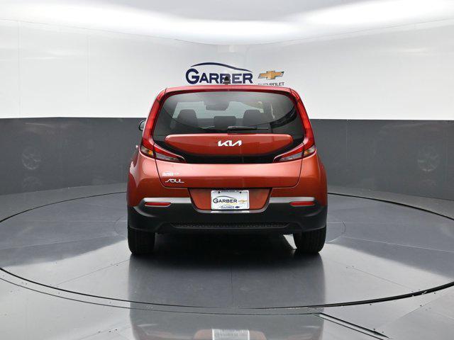 Photo of 2022 Mars Orange Kia Soul