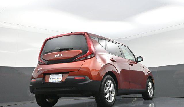 Photo of 2022 Mars Orange Kia Soul