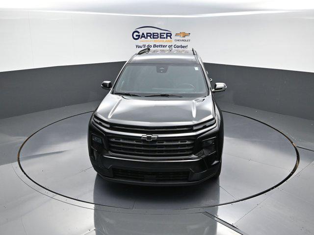 Photo of 2026 Mosaic Black Metallic Chevrolet Traverse