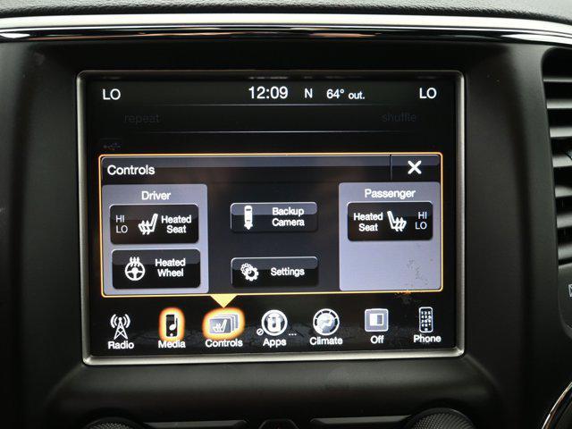 Photo of 2017 Diamond Black Crystal Pearlcoat Jeep Grand Cherokee