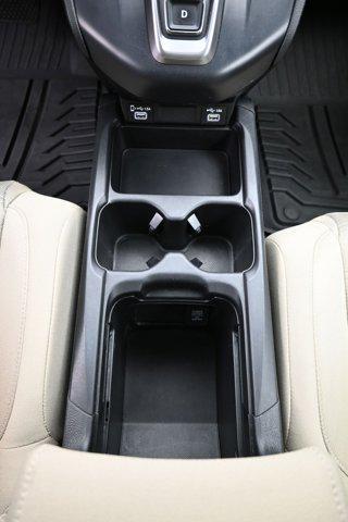 Photo of 2021 Platinum White Pearl Honda CR-V Hybrid