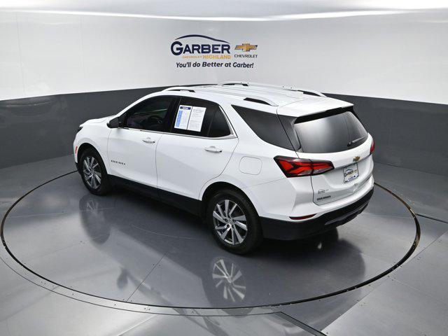 Photo of 2022 Summit White Chevrolet Equinox