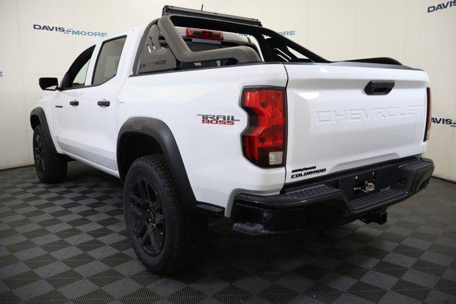 Photo of 2025 Summit White Chevrolet Colorado