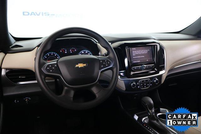 Photo of 2023 Mosaic Black Metallic Chevrolet Traverse