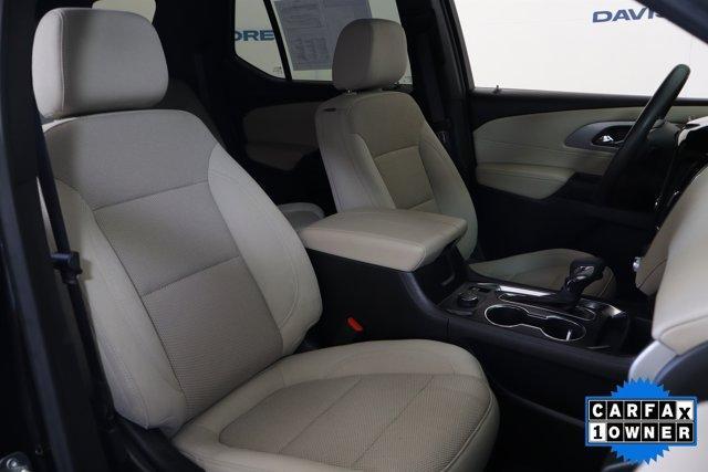 Photo of 2023 Mosaic Black Metallic Chevrolet Traverse