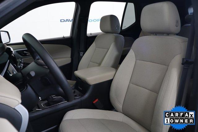 Photo of 2023 Mosaic Black Metallic Chevrolet Traverse