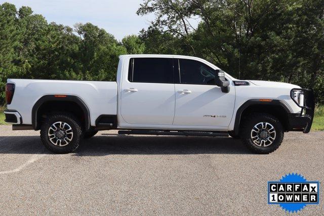 Photo of 2024 Summit White GMC Sierra 2500