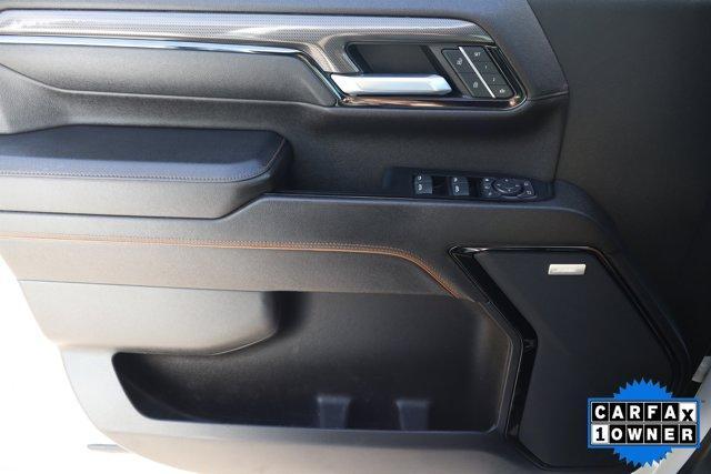 Photo of 2024 Summit White GMC Sierra 2500