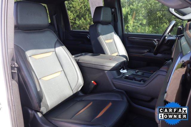 Photo of 2024 Summit White GMC Sierra 2500