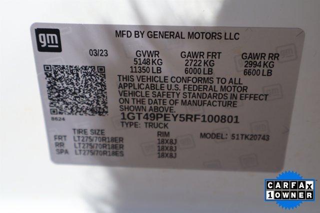 Photo of 2024 Summit White GMC Sierra 2500