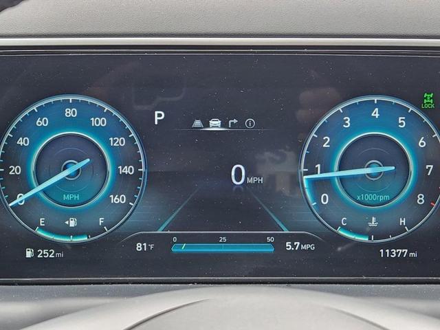 Photo of 2024 Phantom Black Hyundai SANTA CRUZ