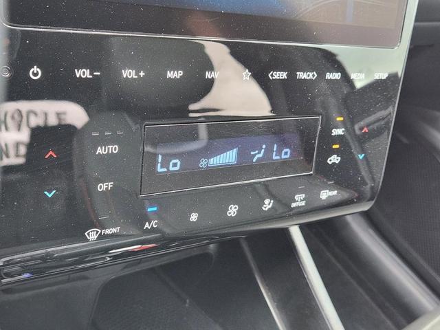 Photo of 2024 Phantom Black Hyundai SANTA CRUZ