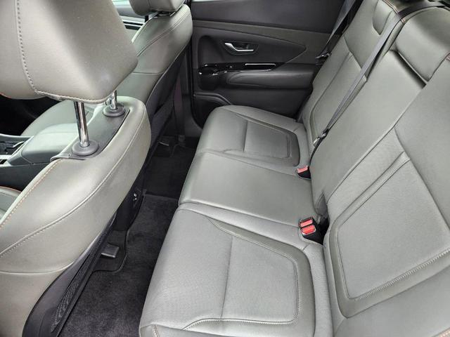 Photo of 2024 Phantom Black Hyundai SANTA CRUZ