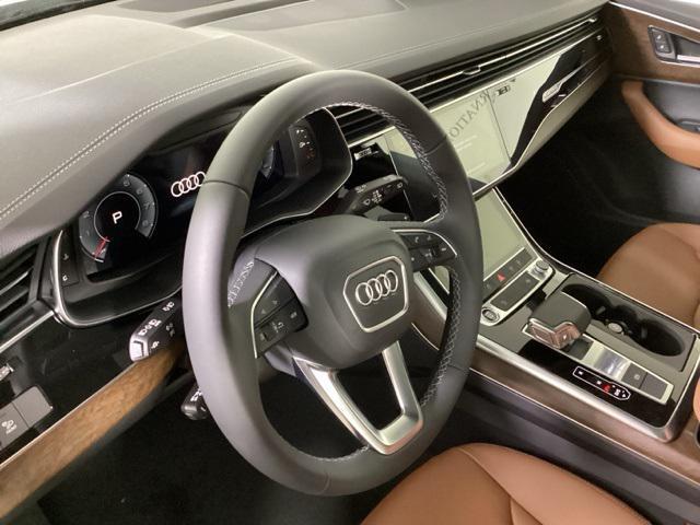 Photo of 2025 White Audi Q7