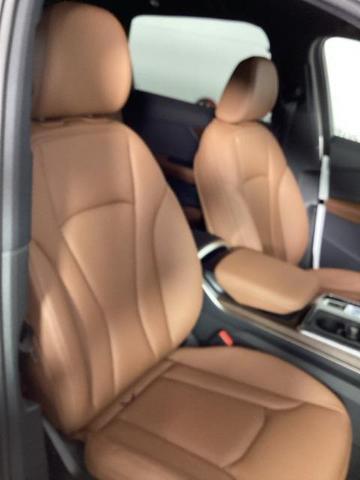 Photo of 2025 White Audi Q7