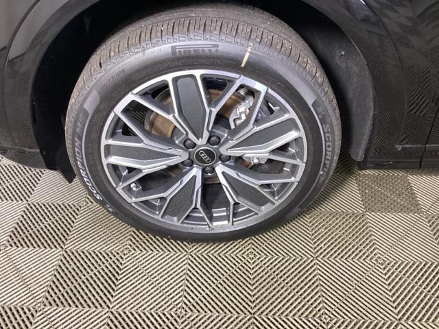 Photo of 2025 Audi Q5