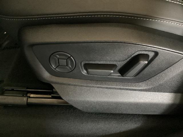 Photo of 2025 White Audi Q7