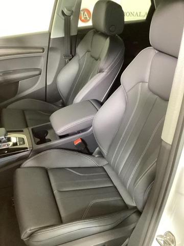 Photo of 2025 Glacier White Metallic Audi Q5