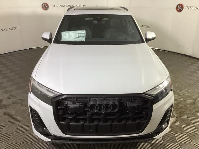 Photo of 2025 White Audi Q7