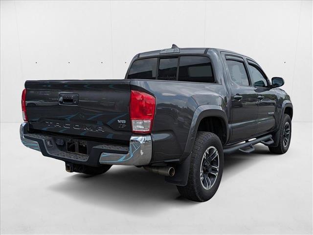 Photo of 2016 Silver/Gray Toyota Tacoma
