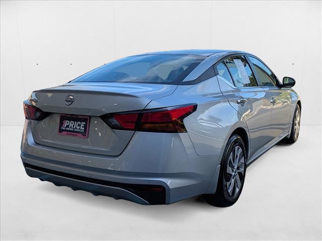 Photo of 2024 Brilliant Silver Metallic Nissan Altima
