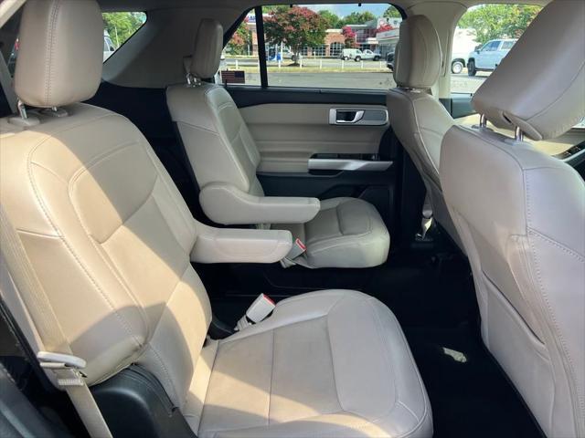 Photo of 2023 Black Ford Explorer