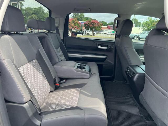Photo of 2019 White Toyota Tundra