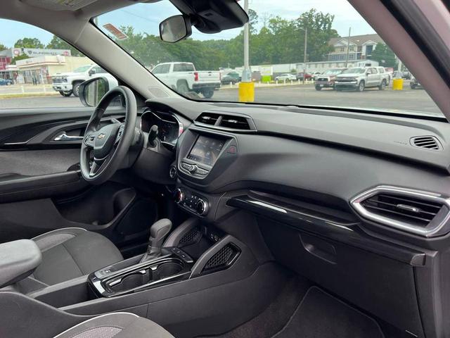 Photo of 2023 White Chevrolet Trailblazer