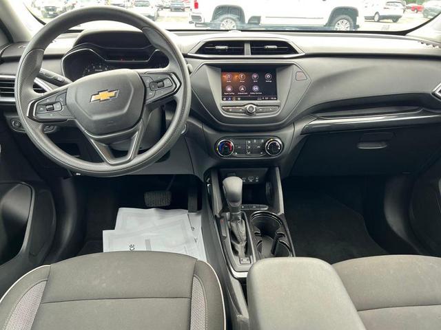 Photo of 2023 White Chevrolet Trailblazer