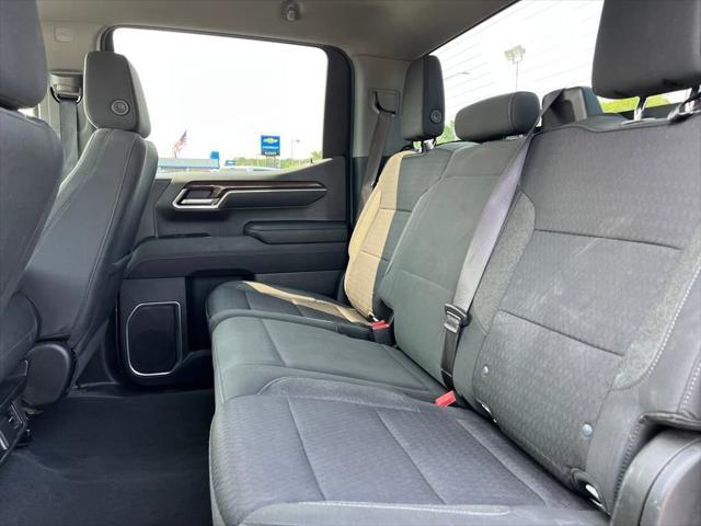 Photo of 2023 White Chevrolet Silverado 1500
