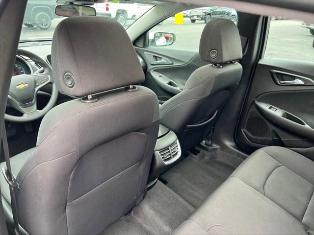 Photo of 2023 White Chevrolet Malibu