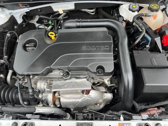 Photo of 2023 White Chevrolet Malibu