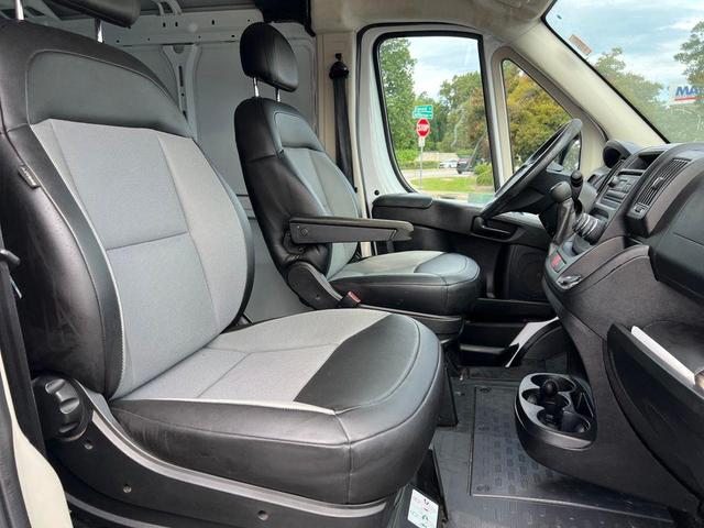 Photo of 2017 White RAM ProMaster 1500