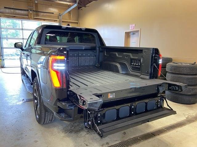 Photo of 2025 Onyx Black GMC Sierra EV
