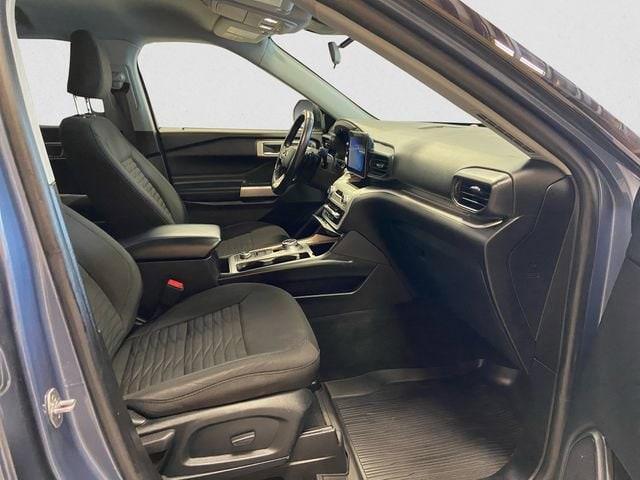 Photo of 2021 Infinite Blue Metallic Tinted Clearcoat Ford Explorer