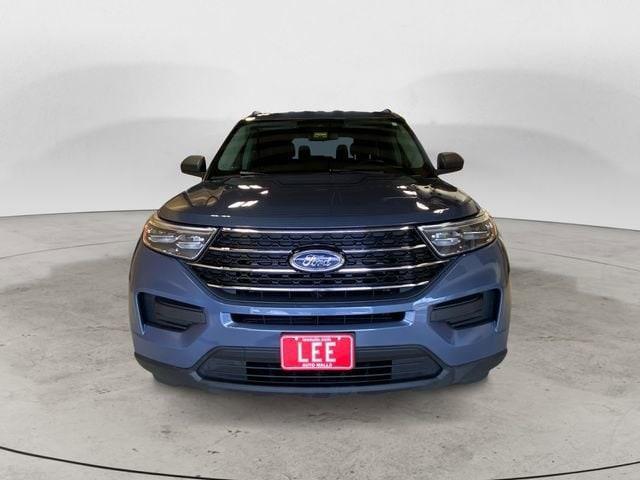 Photo of 2021 Infinite Blue Metallic Tinted Clearcoat Ford Explorer