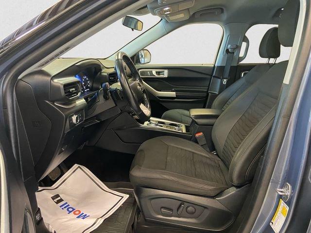 Photo of 2021 Infinite Blue Metallic Tinted Clearcoat Ford Explorer