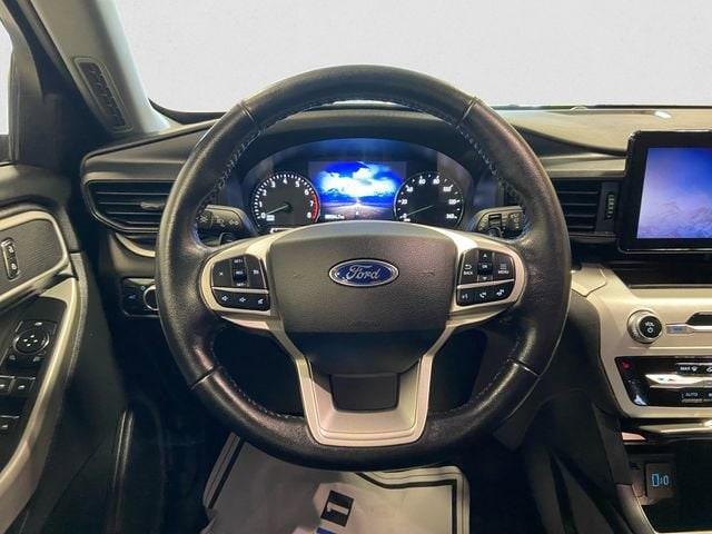 Photo of 2021 Infinite Blue Metallic Tinted Clearcoat Ford Explorer