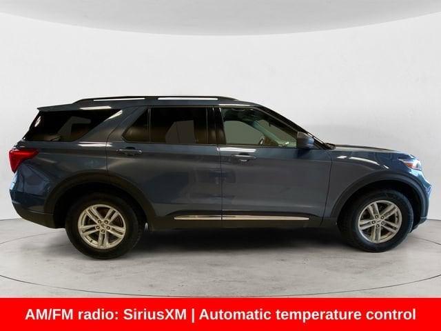 Photo of 2021 Infinite Blue Metallic Tinted Clearcoat Ford Explorer