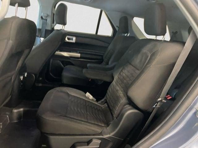 Photo of 2021 Infinite Blue Metallic Tinted Clearcoat Ford Explorer